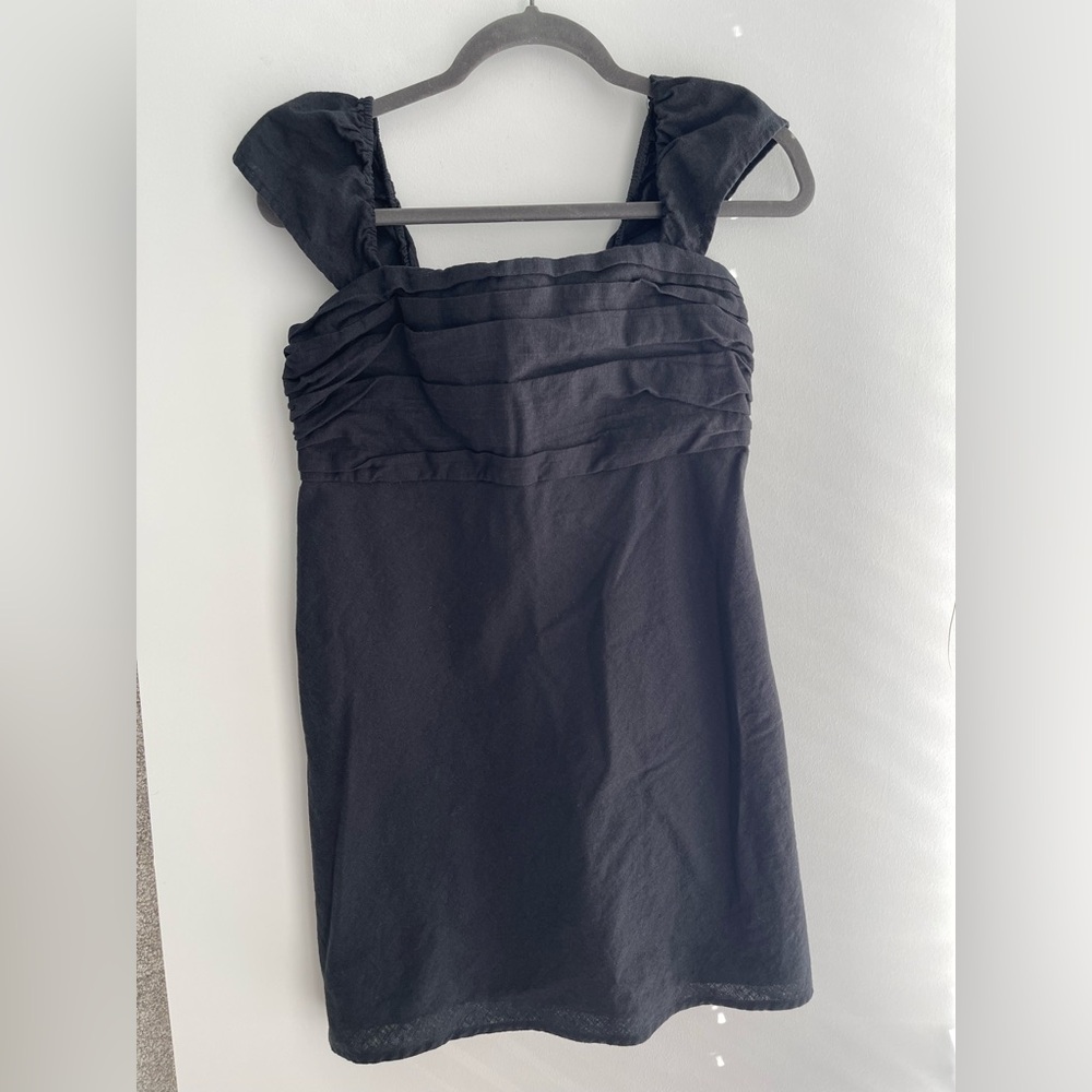 Elegant Black Sleeveless Dress